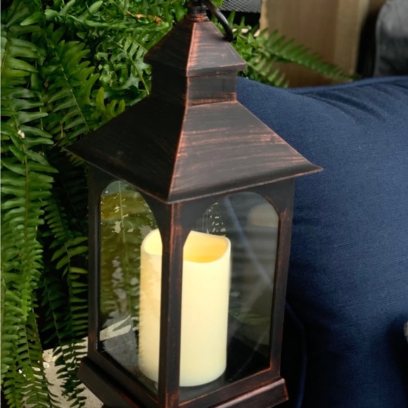 Rustic LED lantern - Picture 2 of 5